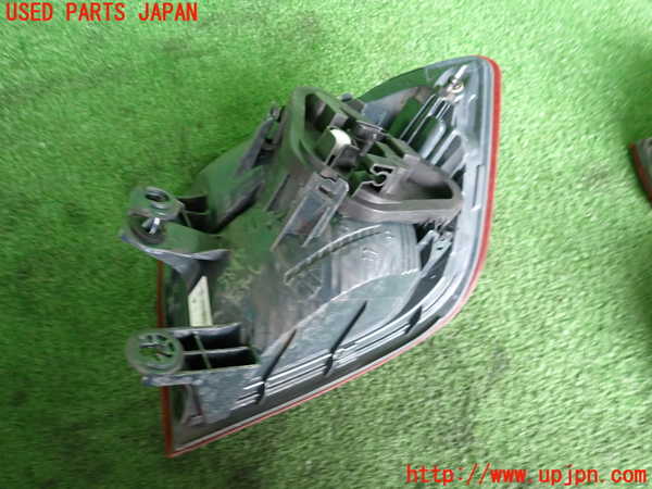 2UPJ-9238481536]BMW 320d(3D20)(F30)左テールランプ 中古_2