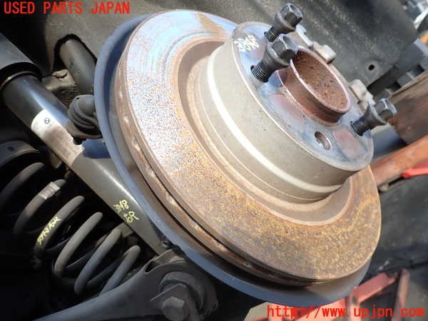 2UPJ-9238484300]BMW 320d(3D20)(F30)右リアナックルハブ 中古_2