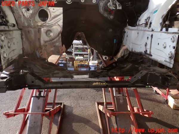 2UPJ-9238485285]BMW 320d(3D20)(F30)フロントメンバー 中古_2