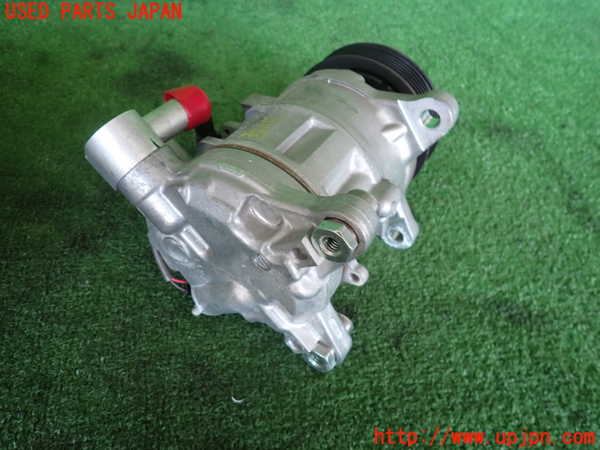 2UPJ-9238486025]BMW 320d(3D20)(F30)エアコンコンプレッサー 中古_2