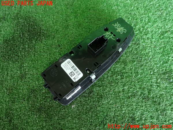 2UPJ-9238486240]BMW 320d(3D20)(F30)右前パワーウィンドウスイッチ 中古_2