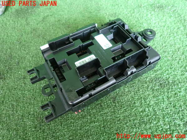 2UPJ-9238486742]BMW 320d(3D20)(F30)ヒューズボックス2 中古_2