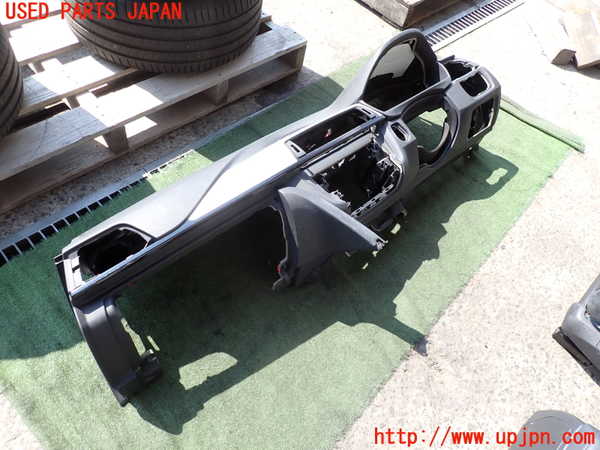 2UPJ-9238487505]BMW 320d(3D20)(F30)ダッシュボード 中古_2