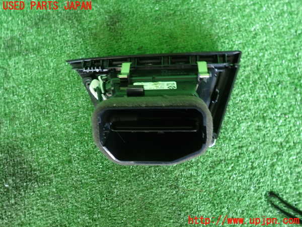 2UPJ-9238487527]BMW 320d(3D20)(F30)エアコン吹き出し口2 (右) 中古_3