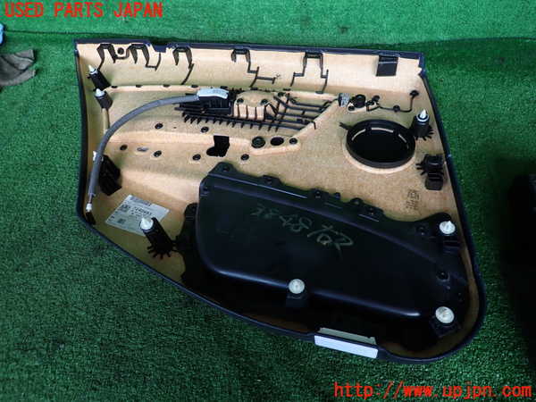 2UPJ-9238481294]BMW 320d(3D20)(F30)右後ドア内張り 中古_3