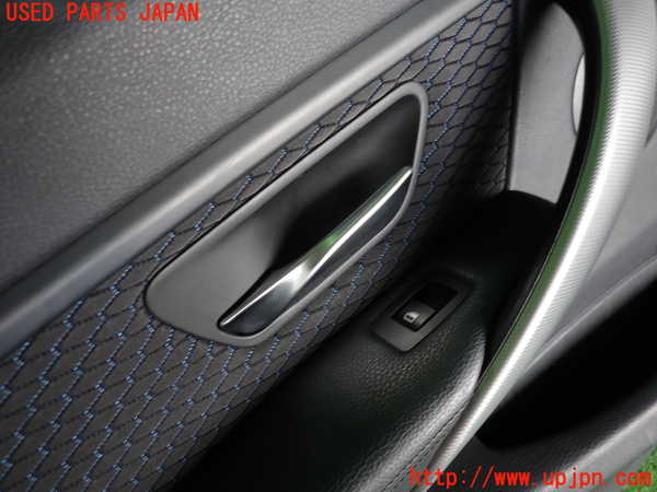 2UPJ-9238481324]BMW 320d(3D20)(F30)左後ドア内張り 中古_2