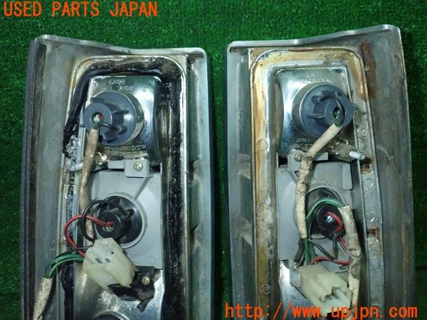 3UPJ=9238490547]グロリア ワゴン SGL(WY30)DEPO 01-215-19A7 テールランプ 旧車 当時物 中古_4