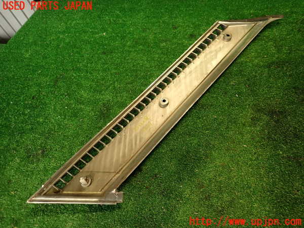 2UPJ-9238491632]グロリア ワゴン(WY30)エンブレム2 中古_5