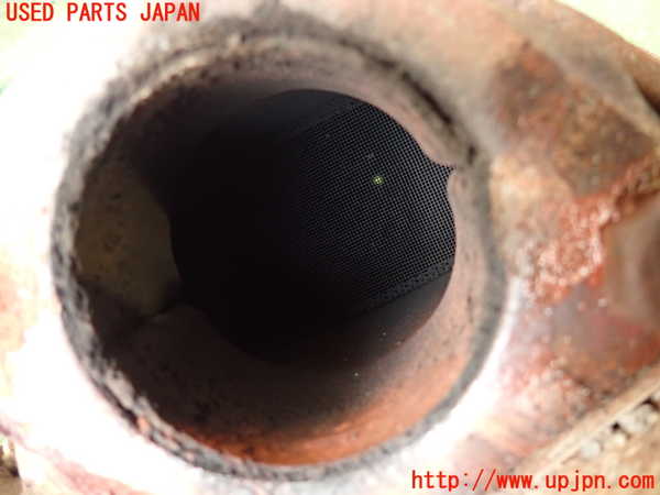 2UPJ-9238492661]グロリア ワゴン(WY30)触媒1 (ジャンク品) 中古_4