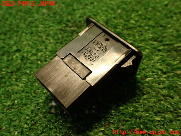 2UPJ-9238496307]グロリア ワゴン(WY30)スイッチ2 中古_3