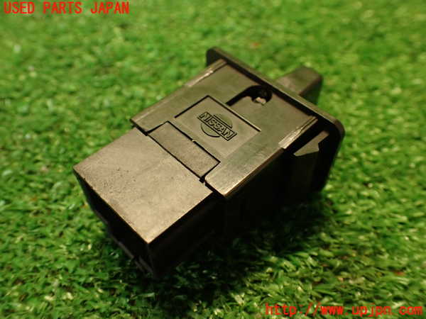 2UPJ-9238496309]グロリア ワゴン(WY30)スイッチ4 (リアゲートロック) 中古_3