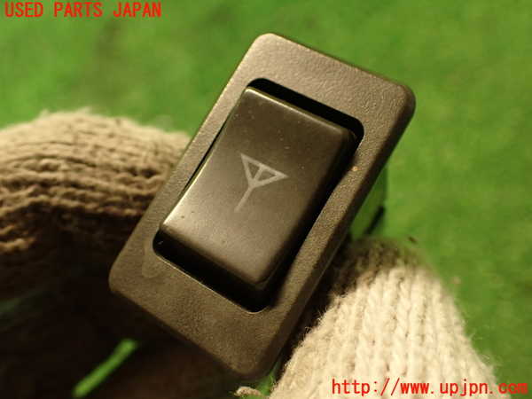 2UPJ-9238496311]グロリア ワゴン(WY30)スイッチ6 (アンテナ) 中古_2
