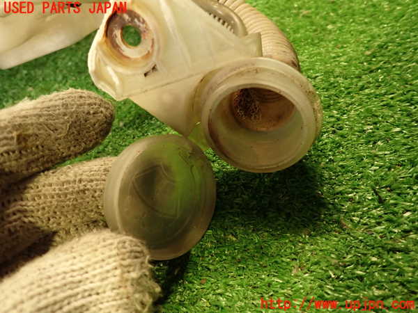 2UPJ-9238496791]グロリア ワゴン(WY30)ウォッシャータンク1 中古_4