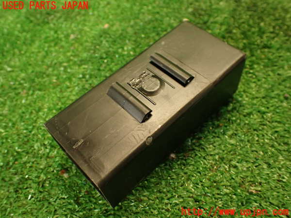 2UPJ-9238496150]グロリア ワゴン(WY30)コンピューター5 (アンプ) 中古_2