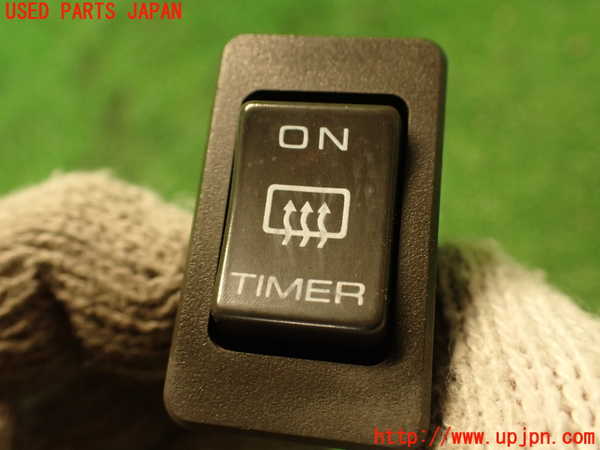 2UPJ-9238496300]グロリア ワゴン(WY30)デフォッガースイッチ 中古_2