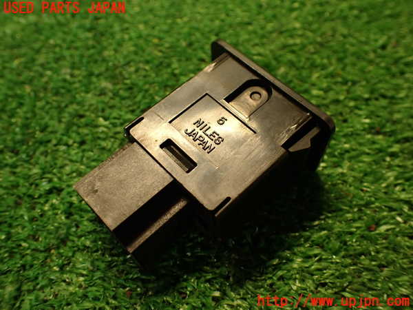 2UPJ-9238496300]グロリア ワゴン(WY30)デフォッガースイッチ 中古_3