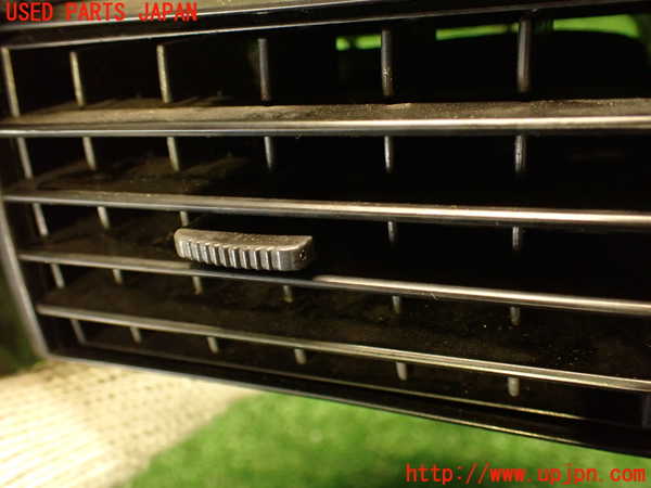 2UPJ-9238497526]グロリア ワゴン(WY30)エアコン吹き出し口1 (真中) 中古_4