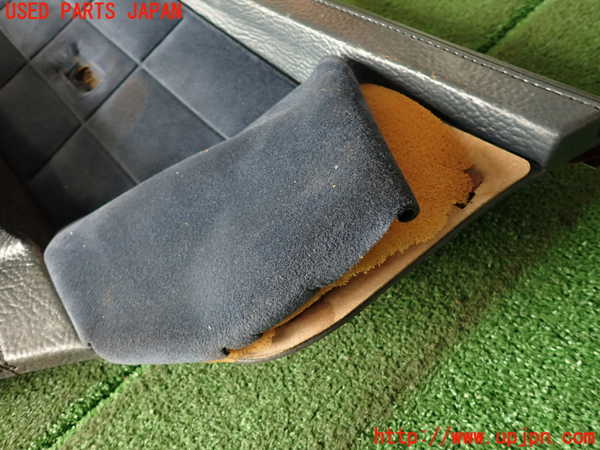 2UPJ-9238491294]グロリア ワゴン(WY30)右後ドア内張り (ジャンク品) 中古_2