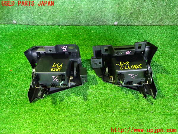 2UPJ-9238507810]ノート オーラ(AURA) ニスモ(NISMO)(FE13)ドリンクホルダー 中古_3