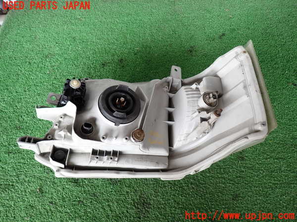 2UPJ-9238511130]レジアスエース(ハイエース200系)(KDH206V)右ヘッドライト ハロゲン ジャンク_4