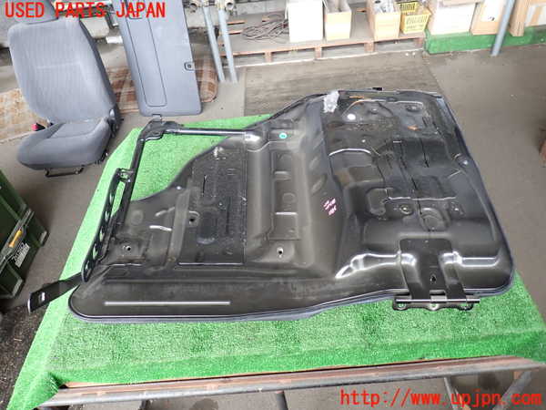 2UPJ-9238512160]レジアスエース(ハイエース200系)(KDH206V)エンジンアッパーカバー 中古_3