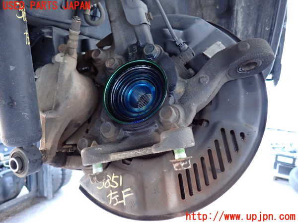 2UPJ-9238514295]レジアスエース(ハイエース200系)(KDH206V)左フロントナックルハブ 中古_2
