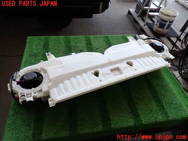 2UPJ-9238516082]レジアスエース(ハイエース200系)(KDH206V)エバポレーター2 中古_4