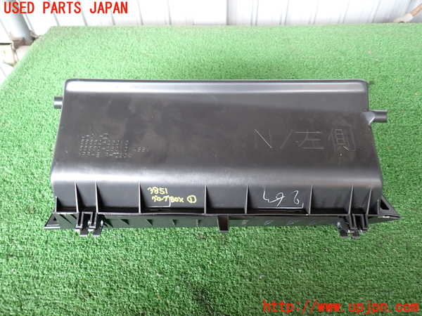 2UPJ-9238517516]レジアスエース(ハイエース200系)(KDH206V)グローブボックス1 中古_3