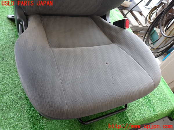 2UPJ-9238517035]レジアスエース(ハイエース200系)(KDH206V)運転席シート 中古_2