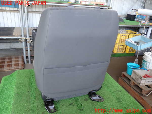 2UPJ-9238517035]レジアスエース(ハイエース200系)(KDH206V)運転席シート 中古_4