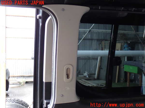 2UPJ-9238517675]レジアスエース(ハイエース200系)(KDH206V)右リアピラートリム 中古_2