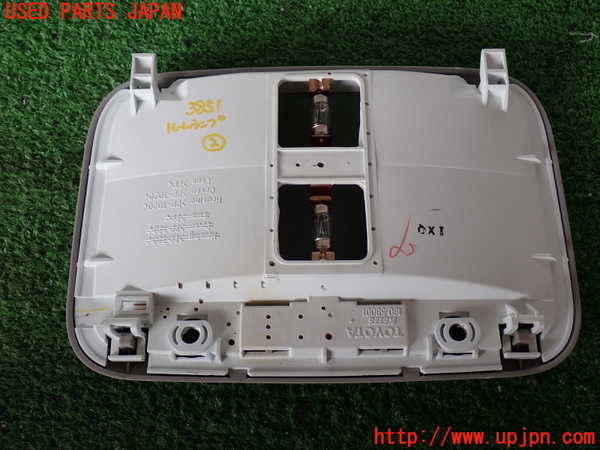 2UPJ-9238516412]レジアスエース(ハイエース200系)(KDH206V)ルームランプ2(2列目真中) 中古_2