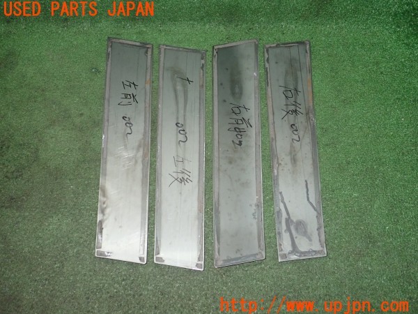 3UPJ=9238520001]クライスラー 300C 5.7HEMI(LX57)前期 社外 ドアピラーパネル ドアピラーカバー 中古_4