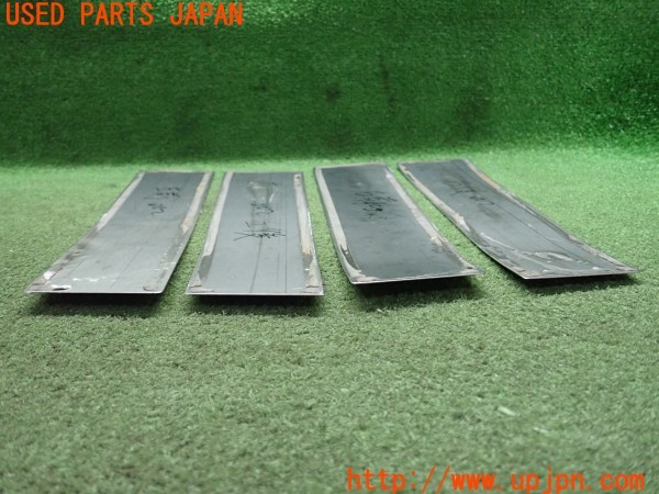 3UPJ=9238520001]クライスラー 300C 5.7HEMI(LX57)前期 社外 ドアピラーパネル ドアピラーカバー 中古_5