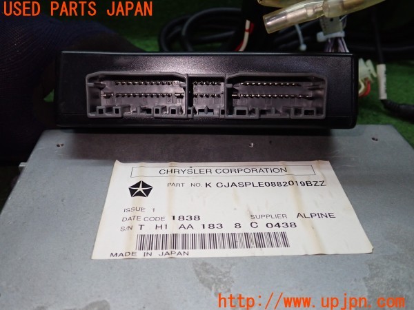 3UPJ=9238520604]クライスラー 300C 5.7HEMI(LX57)前期 社外 ナビ取付キット 純正 地デジチューナー 付き 中古_4