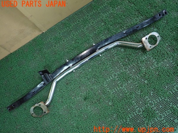 3UPJ=9238520705]クライスラー 300C 5.7HEMI(LX57)前期 柿本改 フロントタワーバー ブラケット付き 中古_2