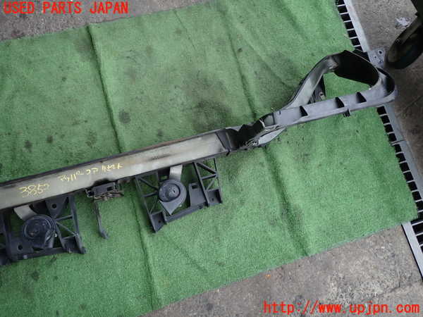 2UPJ-9238521040]クライスラー・300C(LX57)アッパーコアサポート 中古_4