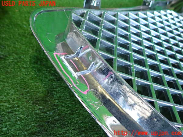 2UPJ-9238521050]クライスラー・300C(LX57)ラジエターグリル 中古_4