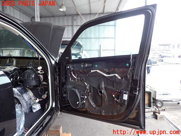 2UPJ-9238521230]クライスラー・300C(LX57)右前ドア (43R-000263) 中古_2