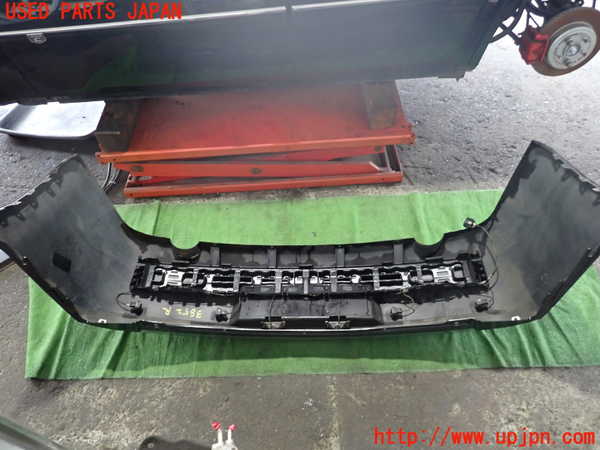 2UPJ-9238521610]クライスラー・300C(LX57)リアバンパー 中古_5