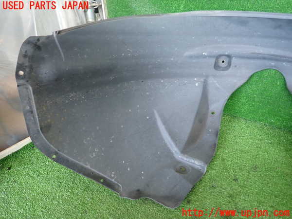 2UPJ-9238521090]クライスラー・300C(LX57)右前フェンダーライナー 中古_4