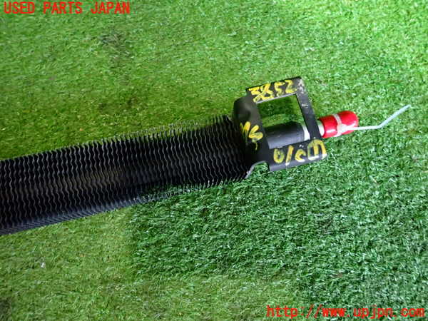 2UPJ-9238522481]クライスラー・300C(LX57)オイルクーラー1 中古_2