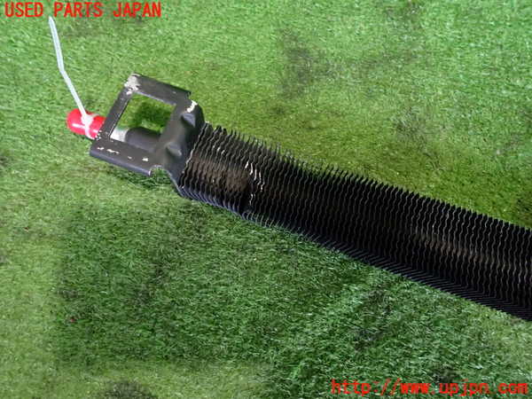 2UPJ-9238522481]クライスラー・300C(LX57)オイルクーラー1 中古_3