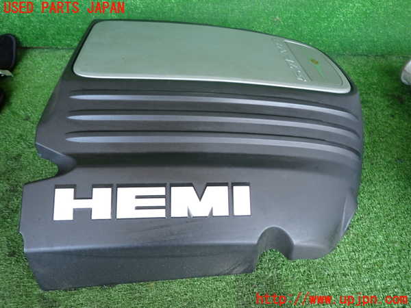 2UPJ-9238522160]クライスラー・300C(LX57)エンジンアッパーカバー 中古_3