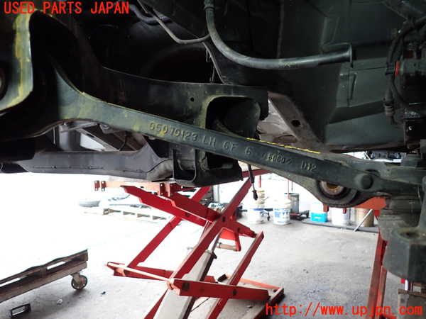 2UPJ-9238525320]クライスラー・300C(LX57)左フロントテンションロッド 中古_2