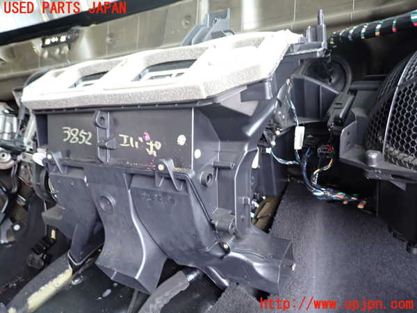 2UPJ-9238526081]クライスラー・300C(LX57)エバポレーター1 中古_3