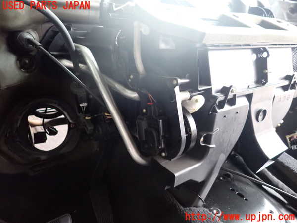 2UPJ-9238526081]クライスラー・300C(LX57)エバポレーター1 中古_4