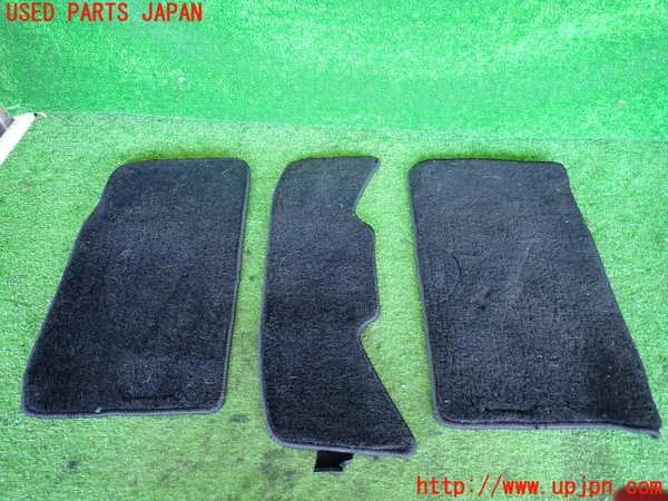 2UPJ-9238527800]クライスラー・300C(LX57)フロアマット 中古_4