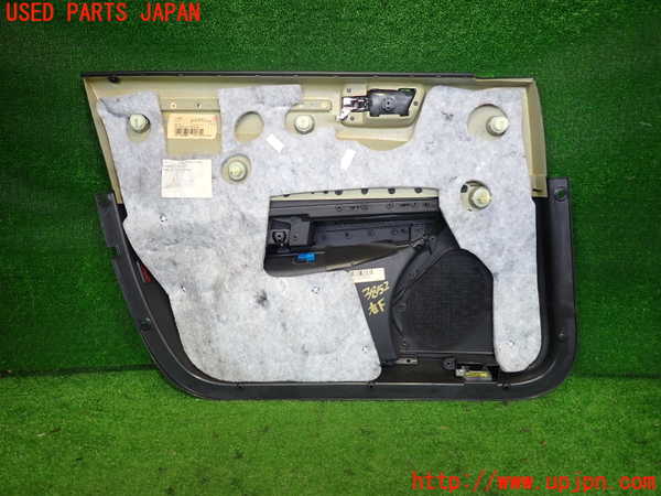 2UPJ-9238521234]クライスラー・300C(LX57)右前ドア内張り 中古_2