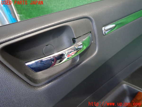 2UPJ-9238521294]クライスラー・300C(LX57)右後ドア内張り 中古_3